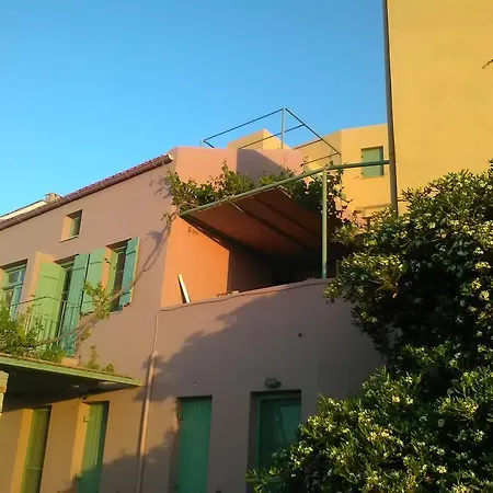 Spitakia *