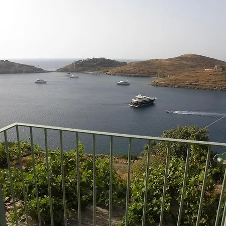 Апартаменты Spitakia *