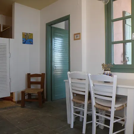 Apartment Spitakia *