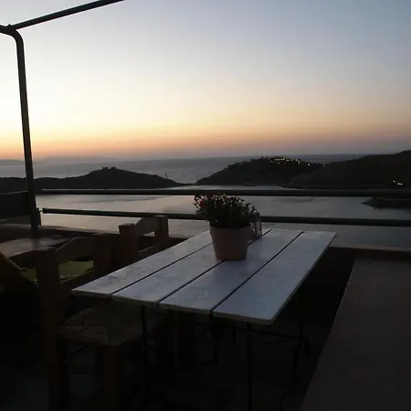 Апартаменты Spitakia Vourkari