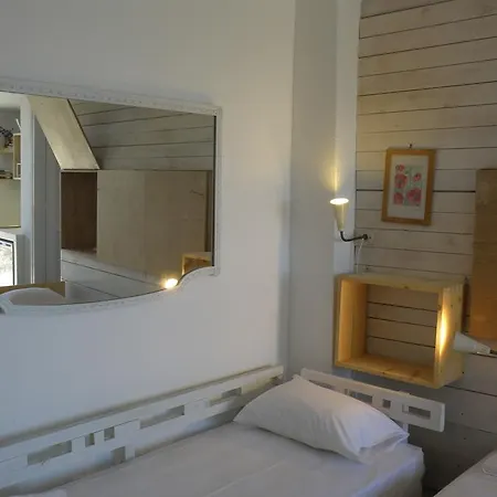 Апартаменты Spitakia *