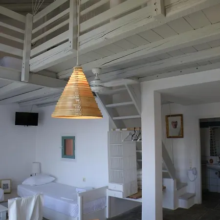 Spitakia *