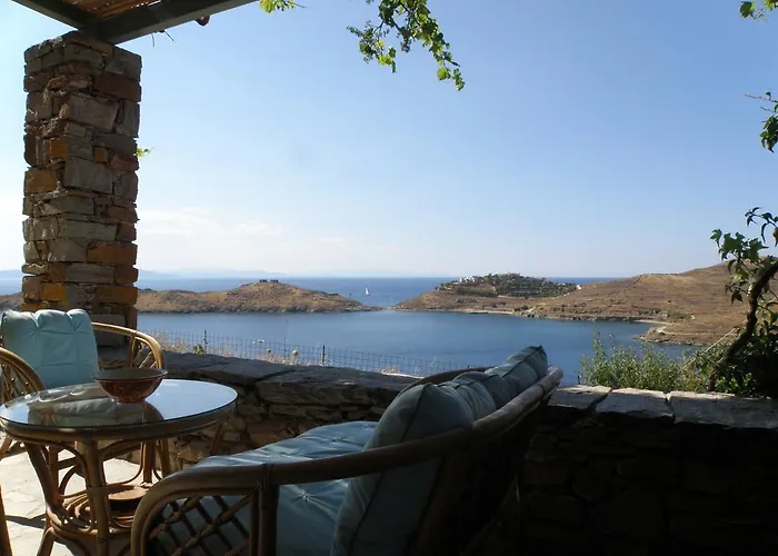 Apartment Spitakia Vourkari