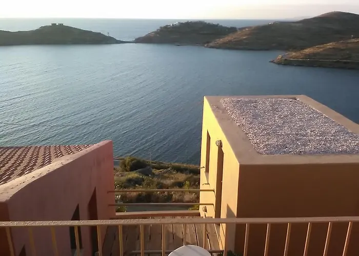 Apartment Spitakia Vourkari